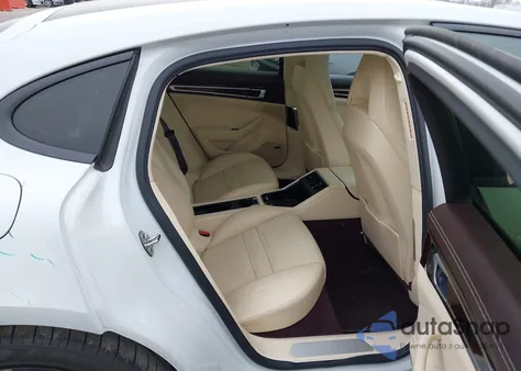 2018 Porsche Panamera 4 из США, поврежденный, VIN WP0AA2A77JL110388